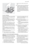 Page 634. Cierre la tapa y presione hasta que en-
caje.
Las pastillas de fabricantes diferentes se
disuelven a distinta velocidad. Por ello,
algunas pastillas de detergente no al-
canzan la capacidad de limpieza total en
los programas de lavado breves. Si uti-
liza pastillas de detergente, emplee pro-
gramas de lavado prolongados para ga-
rantizar la eliminación de los residuos de
detergente.
Función Multitab
Este aparato va equipado con la función Mul-
titab, que permite el uso de pastillas de de-
tergente...