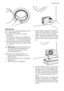 Page 43Ablaufpumpe
Die Pumpe sollte regelmäßig überprüft wer-
den, insbesondere, wenn:
• das Gerät nicht abpumpt und/oder
schleudert;
• das Gerät beim Abpumpen ungewöhnli-
che Geräusche macht, weil Sicherheitsna-
deln, Münzen o. ä. die Pumpe blockieren;
• ein Abpumpproblem erkannt wird (weite-
re Einzelheiten finden Sie im Kapitel „Was
tun, wenn“).
Warnung! Schalten Sie das Gerät aus
und ziehen Sie den Netzstecker aus
der Netzsteckdose, bevor sie die
Pumpenklappe öffnen.
Gehen Sie hierzu folgendermaßen vor:
1....