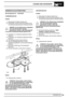 Page 118CHASSIS UND KAROSSERIE
39
REPARATUR SONNENDACH-ELEKTROMOTOREN
Servicereparatur Nr. - 76.82.84/85
VORDERER MOTOR
Ausbau
1.Massekable der Batterie abklemmen.
2.Sicherstellen, daß sich das Sonnendach in der
normalerweise geschlossenen Stellung befindet.
HINWEIS: Ist der Elektromotor ausgefallen,
kann das Sonnendach manuell
geschlossen werden, indem Motorspindel
A mit einem Sechskantschlüssel gedreht wird.
3.Schalttafel vom Aufbewahrungstaschen-Blech
entfernen.
4.Innenlampe vom Aufbewahrungstaschen-Blech...