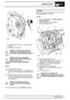 Page 56AIRBAGSYSTEM
3
REPARATUR
8.Kabelbaumsteckverbinder vom Airbag-Modul
abziehen.
9.Airbag-Modul abnehmen.
VORSICHT: Airbag-Modul gemäß den
Anweisungen für die Lagerung in den
Abschnitten Beschreibung und Funktion
lagern.
HINWEIS: Wenn das Airbag-Modul
ausgetauscht werden soll, müssen die
Seriennummern in den
Fahrzeugwartungsunterlagen festgehalten
werden.
Einbau
10.Ausbauschritte umkehren.
11.Kabelbaumsteckverbinder mit dem Kabelbaum
nach unten am Airbag-Modul anschließen (siehe
8).
12.Airbag-Modul am...