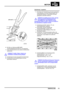 Page 36MOTOR
ÜBERHOLUNG11
6.Mit Hilfe von WerkzeugLRT-12-071
Ventilschaftabdichtung entfernen und wegwerfen.
7.Diese Arbeitsschritte an den anderen Einlaßventilen
wiederholen.
VORSICHT: Ventile, Federn, Deckel und
Ventilhalter in Einbauordnung ablegen.
8.Zylinderkopf auf seine Ansaugkrümmerseite legen.
9.Auslaßventile und Ventildichtungen wie oben
beschrieben entfernen.Zylinderkopf - Inspektion
1.Alle Reste der Flachdichtung mit einem geeigneten
Lösemittelspray und einem Plastikschaber vom
Zylinderkopf...