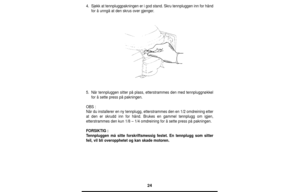 Page 2424
4.Sjekk at tennpluggpakningen er i god stand. Skru tennpluggen inn for hånd
for å unngå at den skrus over gjenger.
5.Når tennpluggen sitter på plass, etterstrammes den med tennpluggnøkkel
for å sette press på pakningen.
OBS:
Når du installerer en ny tennplugg, etterstrammes den en 1/2 omdreining etter
at den er skrudd inn for hånd. Brukes en gammel tennplugg om igjen,
etterstrammes den kun 1/8 – 1/4 omdreining for å sette press på pakningen.
FORSIKTIG:
Tennpluggen må sitte forskriftsmessig festet. En...