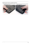 Page 151Chapter 3139
Replacing the Express and SD Card Trays
1.Insert the Express Card and push into the slot until 
flush with the chassis cover.2. Insert the SD Card and push into the slot until flush 
with the chassis cover. 