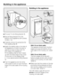 Page 42^Fit covergonto fixing bracketh.
^Secure fixing brackethto the
bottom of the appliance with screws
i(M5 x 15).
^Carefully remove the protective foil
from sealing stripj.
^Apply the sealing strip to the side of
the appliance on which the door is
opened so that it is flush with the
front edge of the appliance.
Fit the sealing strip so that it meets
up with the lower edge of top cover
dand then cut the sealing strip
2-3mmabove bottom fixing bracket
h.
^
Push the appliance into the niche
until...