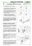 Page 184.6 ALLINEAMENTO DEL PIATTO DI TAGLIO
La discesa del piatto di taglio è comandata da un
cavo azionato dalla leva ed è guidata da due bielle
di articolazione posteriori e una anteriore.
Condizione essenziale per ottenere un taglio rego-
lare è che il piatto sia parallelo al terreno in senso
trasversale e leggermente abbassato in avanti.
Il sistema di articolazione del piatto consente di
eseguire tre regolazioni:
a)regolazione combinata del parallelismo e del-
l’altezza minima anteriore e posteriore...
