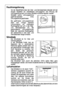 Page 7474
Feuchteregulierung
Vor der Abstellfläche über den Obst- und Gemüseschalen befindet sich bei
einigen Modellen ein verstellbares Lüftungsgitter. Die Öffnung der
Lüftungsschlitze kann mit einem Schieber stufenlos reguliert werden.
Schieber rechts: Lüftungsschlitze
geöffnet.Schieber links:
Lüftungsschlitze geschlossen.
Bei geöffneten Lüftungsschlitzen
stellt sich infolge stärkerer
Luftzirkulation ein niedrigerer
Feuchtegehalt der Luft in den Obst-
und Gemüseschalen ein. Bei
geschlossenen...